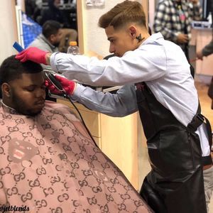 Meet your Posher, Brandon